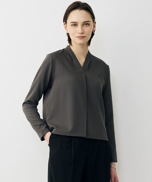  ライトストレッチアムンゼン Vネックカットソー