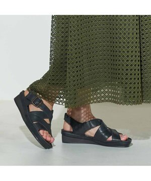  <ing>【WEB限定】【3E】クロスデザインサンダル