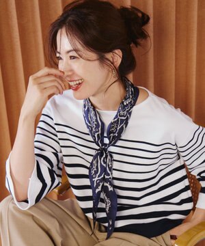  オーナメントプリント スカーフ