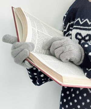  【スマホ対応】ケーブル編みニットグローブ