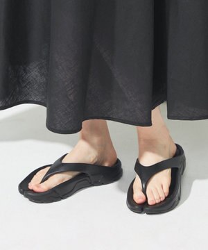 【23.65／イーシプサムチョンユクオ】　足袋トングサンダル