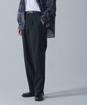  ベルト付きテーパードスラックス