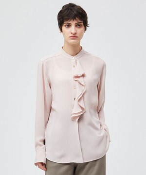  【洗える】STOW / バンドカラーフリルブラウス