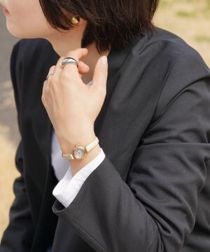  【小さくて可愛い】18.4mmの小ぶりなラウンド形 電池交換のいらないエコ・ドライブ