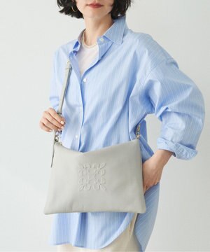  エンボスモノグラムショルダーバッグ(CE-1547)