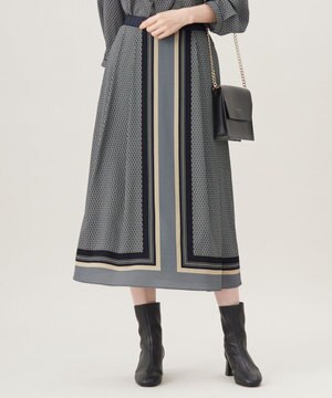  【洗える】ジオメトリックハートプリント スカート