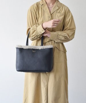  【CHRISTIAN VILLA】ムートンパイピングバッグ