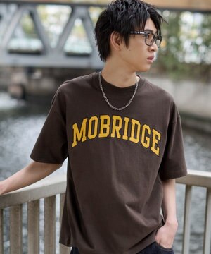  【ユニセックス着用ITEM】アクセ付きグラフィックT（SS）