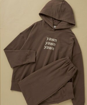  【綿混】あくびのお嬢さんの裏毛フーディーパジャマ