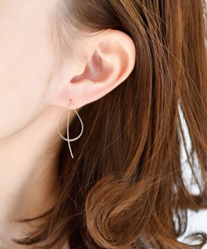  【K10】ドロップラインアメリカンピアス