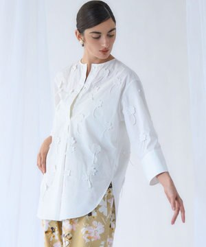  【GOLD LABEL】エンブロイダリータイプライター ブラウス