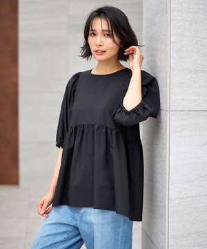  【WEB限定/洗濯機可】サッカーギャザーペプラムブラウス