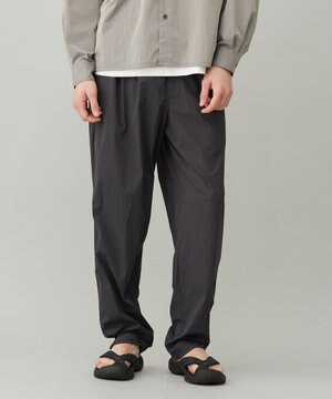 LIGHT MOVE ワイドパンツ