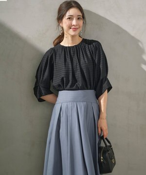  【WEB限定】ボーダージャガード タック袖ブラウス