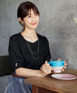  【小倉優子さん着用・洗える・接触冷感・汗ジミ防止】“サマさまカットソー”パール付きパフスリーブトップス