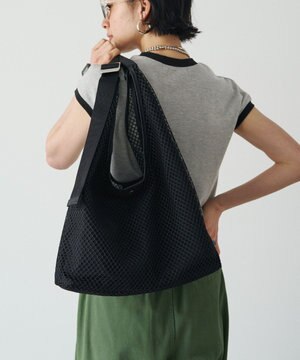  ≪A4サイズ収納可能≫メッシュホーボーバッグ(CE-1749)