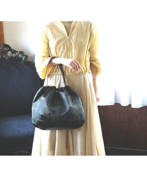  【軽量 / 大容量 / フォルムが変えられる】巾着トート / REGALO