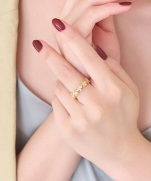  フローラルビジューレースカフリング　ゴールド