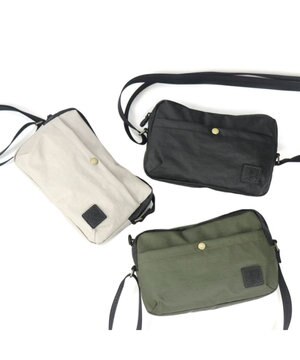  【雨でも安心 / お財布機能付き】ポシェット / REGALO