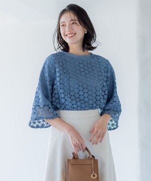  【WEB限定】フラワーレース袖フレア ブラウス