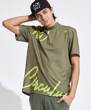  【吸水速乾 / 伸縮性抜群】【MEN】筆記体ロゴ COOLベンチレーションモック T