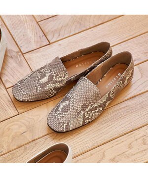  <carino>スクエアトゥフラットシューズ