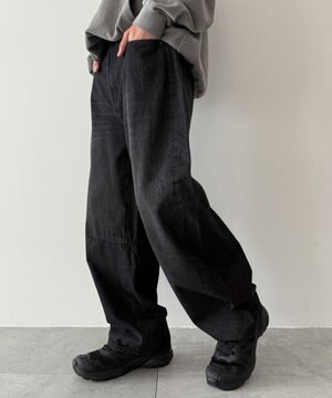  バレルレッグデニムパンツ