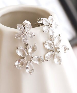  ガラスダブルフラワーピアス