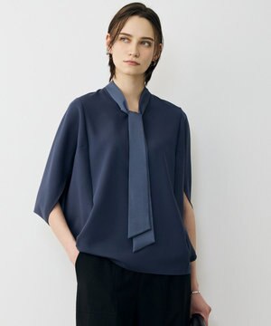  【先行予約】 FluidBackSatin ドルマンスリーブボウタイブラウス