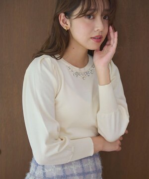 【洗える】ビジュー襟 プルオーバーニット