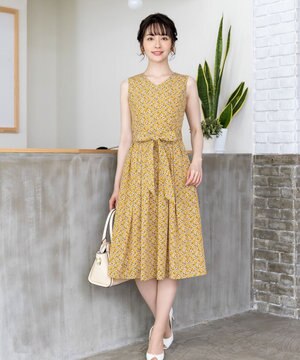  【洗える】華やかに着こなせる花柄ワンピース