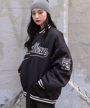  【ユニセックス着用ITEM】グラフィックパファースタジャン