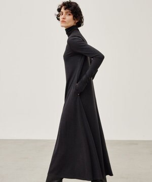  【洗える】CALDANA / タートルネックロングドレス