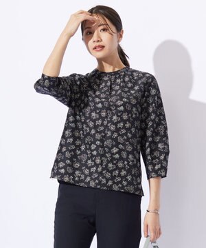  【洗える】ラインフラワープリント ブラウス