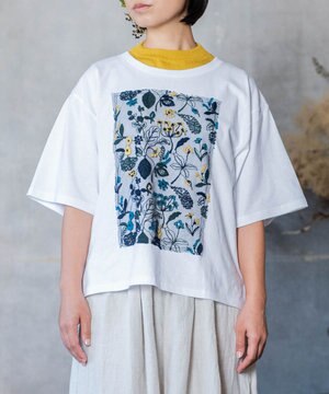  〈オープンエンド糸使用ドライタッチコットン生地〉筆記帳刺繍オーバーサイズTシャツ
