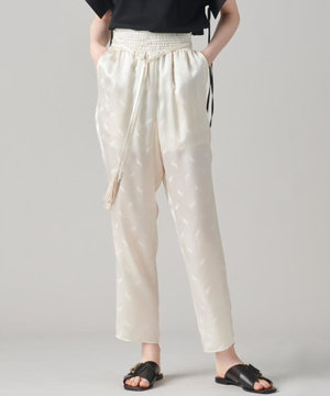 【 柚香 光さん着用・洗える】ベルベルジャガード クロップドパンツ