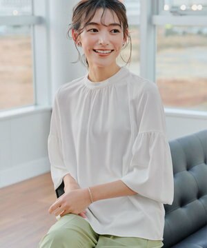  【洗える】ボリューム袖ハイネックブラウス