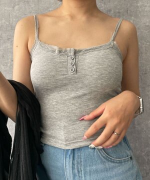  【カップ付きインナー】パット付きフロントボタンレースキャミ