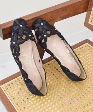  【Bridget Birkin】フラワーカットワークラメパンプス