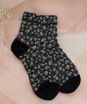  【安田美沙子さん着用】モノトーンジャガードソックス