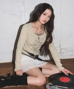  レイヤードグラフィックTOP