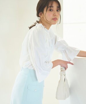  【洗える】スタンドネックシャーリング ブラウス