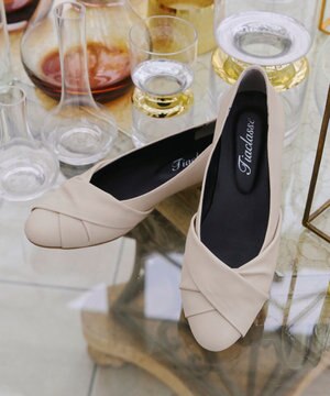  【安田美沙子さん/小倉優子さん着用】捻りデザインパンプス