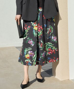 未使用級 自由区 25SS 洗える フラワーガーデンプリント ワンピース 38 洗える】フラワーガーデンプリント ワンピース / 自由区