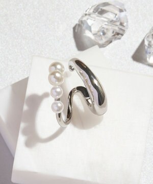  〈シリーズ累計販売10000点突破！〉ドレッシングパールイヤーカフ　シルバー