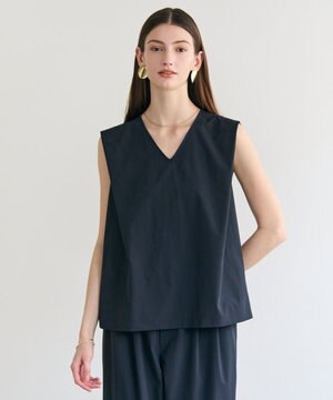  YANN / Vネックタックブラウス