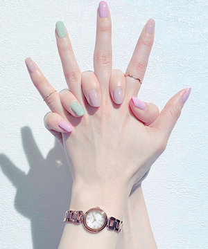  【電池交換いらず】クロスシー人気定番モデル　ギフトに適した簡単ベルト調整タイプ