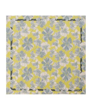  【シルク100%】FURLA (フルラ) 花柄 シルクプリントスカーフ 65cm×65cm  UV対策 手洗い可能