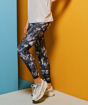  【水陸両用】　プリントレギンス　M・L　【Reir（レイール）】