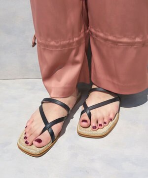 雑誌very 掲載 Gaimo ガイモ バイカラーストラップサンダル Gaimo ファッション通販 公式通販 オンワード クローゼット